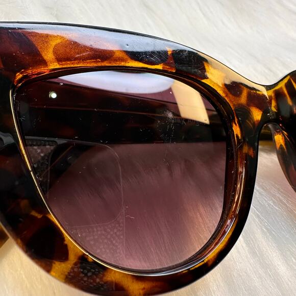 Quay Tortoise Shell Cat Eye Sunglasses - Picture 2 of 8